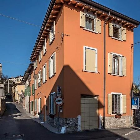 B&B Al Vicolo Di Mezzo Monzambano Exterior photo